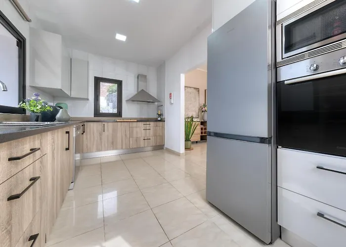 Marblau Lanzarote بلايا بلانكا